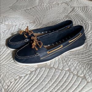Sperry Angelfish Boat Shoes size 10